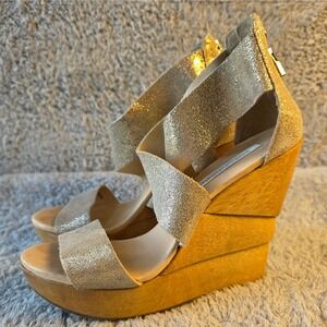 Diane von Furstenberg Gold Glitter Strappy Tiered Wooden Platform Wedge Heels 7M